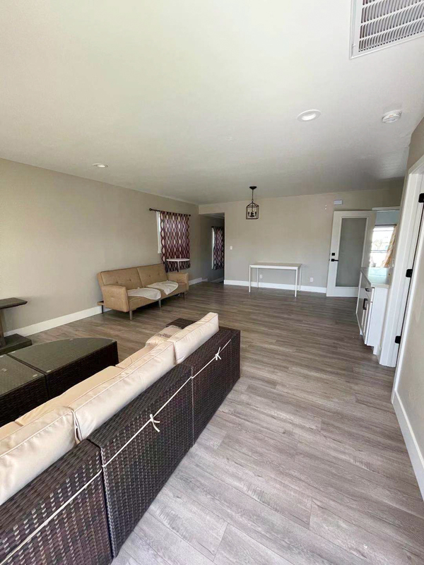Entire Place 4Bed.2Bath