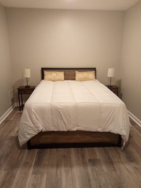 Private Room in 1Bed.1Bath