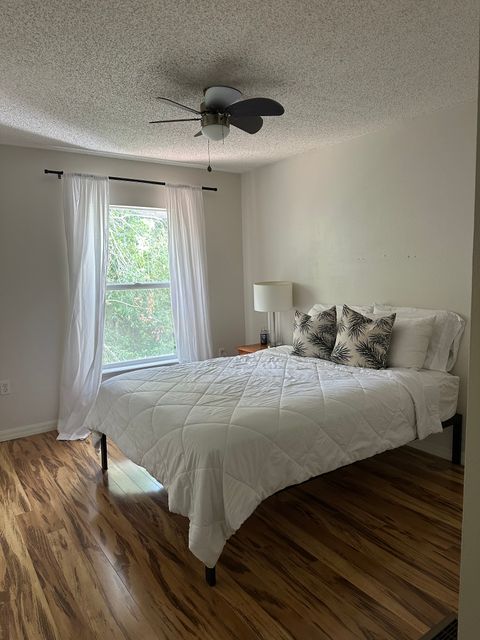 roommates in Tampa Private Room in 3Bed.2.5Bath - cirtru.com
