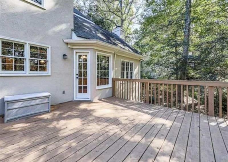 roommates in Undisclosed, Snellville, GA 30039 Riverfront Suite (id. 22847) - cirtru.com