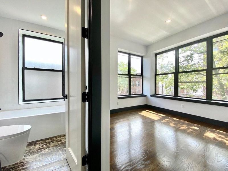 Private Room in 3Bed.3Bath