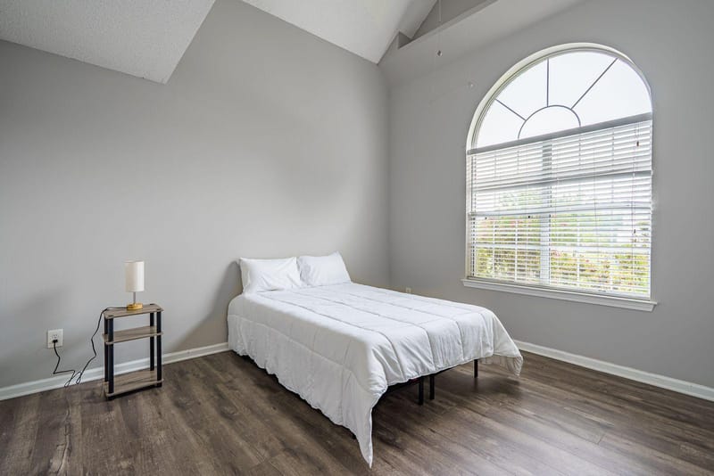 Comfortable private rooms
 Fully equipped kitchen
 Spacious shared living areas
 Convenient laundry access
 Wi-Fi ready
 Parking available
 Outdoor space to enjoy
 Convenient Lithonia location near shopping, dining, and everyday essentials (id. 35465)