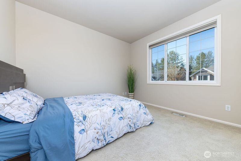 roommates in Renton Private Room in 5Bed.3Bath - cirtru.com