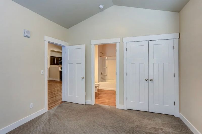roommates in Riverton Private Room in 2Bed.2Bath - cirtru.com