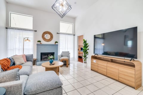 roommates in Undisclosed, Rowlett, TX 75089 Totally Renovated 4 bedroom blue house in Rowlett (id. 41691) - cirtru.com