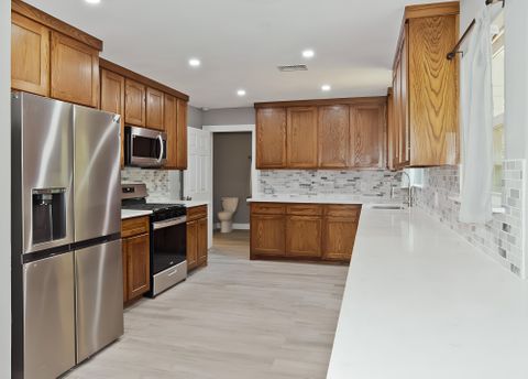 Denton Texas Gem close to universities & medical district boasting brand new everything! (id. 7555)