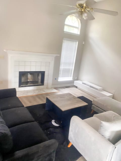 Live in Powder Springs (id. 18263)