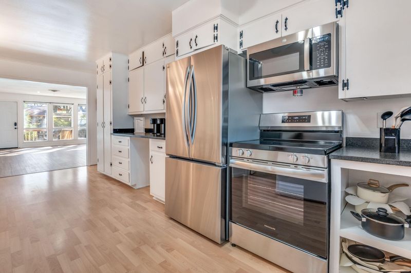 roommates in Undisclosed, Arlington, TX 76013 Minutes to UTA + AT&T — Hosted by One of the Best (id. 26671) - cirtru.com