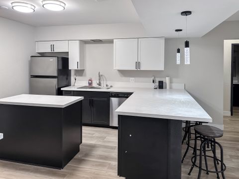 roommates in Undisclosed, Las Vegas, NV 89121 Las Vegas House with Dining area. Newly-renovated & beautiful (id. 2761) - cirtru.com
