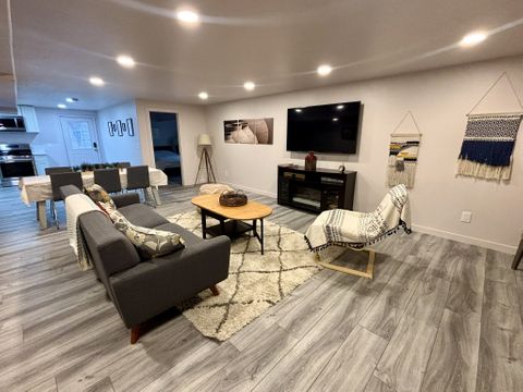 Entire Place 3Bed.1Bath