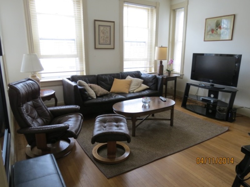 Private bedroom in 3 bed apartment