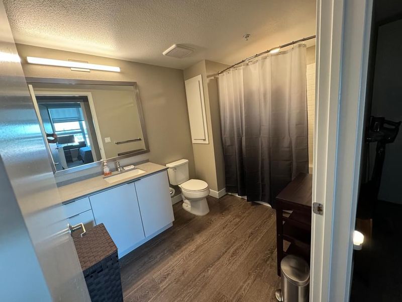 roommates in Los Angeles Private Room in 3Bed.3Bath - cirtru.com
