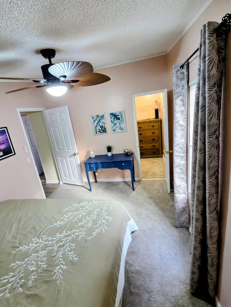 roommates in Elberta Private Room in 3Bed.2Bath - cirtru.com