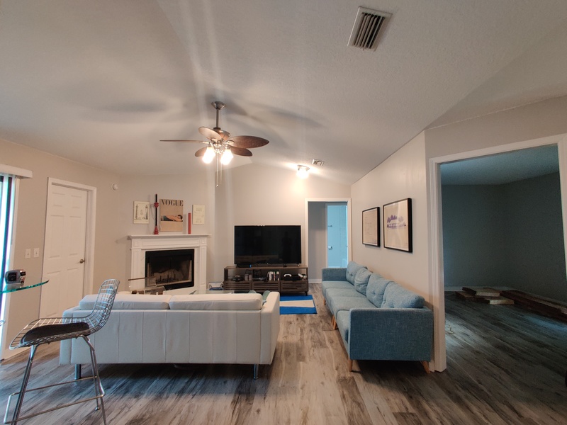 2 Private Rooms in 3Bed.3Bath