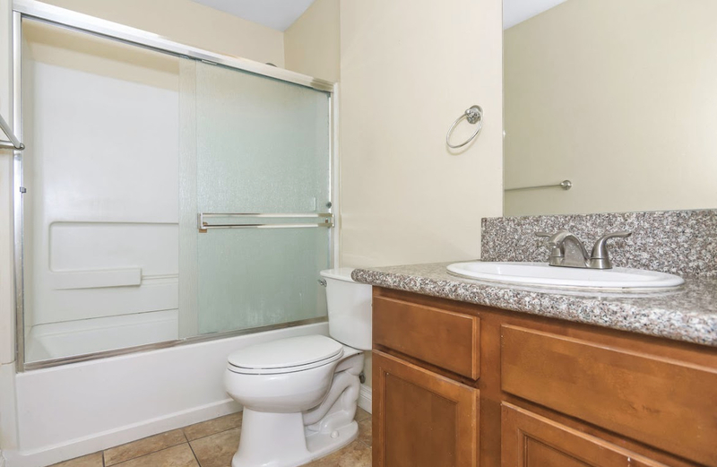 roommates in El Cajon Private Room in 2Bed.2Bath - cirtru.com