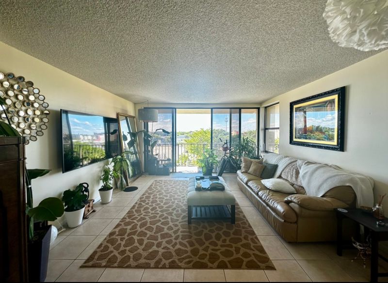 roommates in North Miami Room2Bed.2Bath - cirtru.com