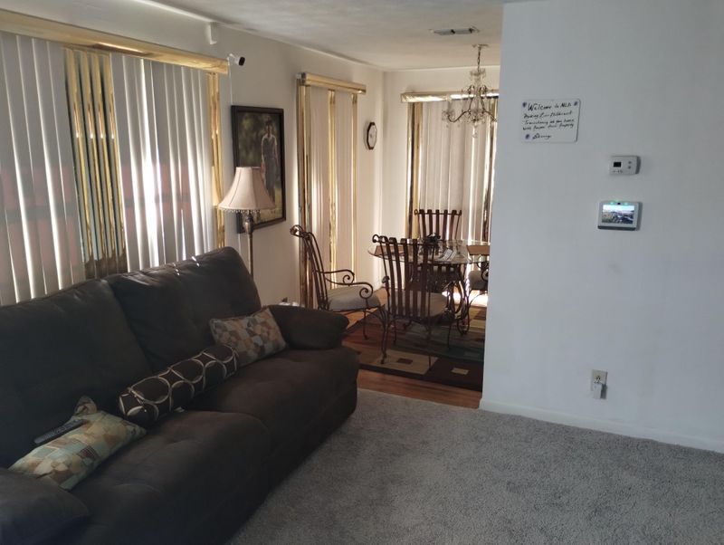 Peaceful Living | Steps from JTA Transit & Harveys  Near MLK Pkwy and Canal St (id. 29517)