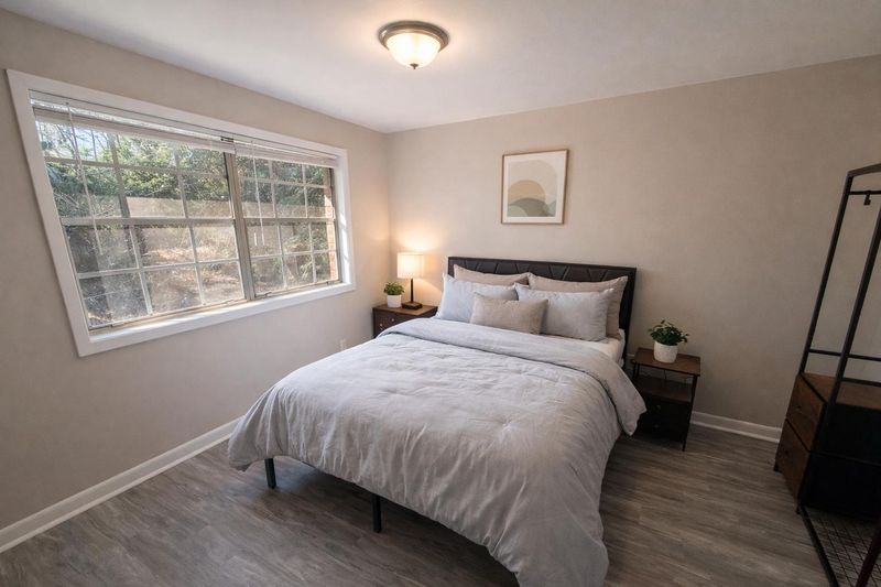 roommates in Undisclosed, Decatur, GA 30034 New Listing : Beautiful Decatur property with TONS of natural light, spacious rooms and upgrades! (id. 29881) - cirtru.com