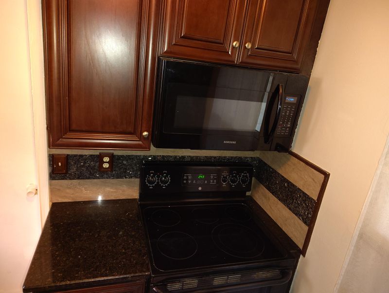 roommates in Undisclosed, Jacksonville, FL 32210 Spacious & comfortable Jacksonville House (id. 10962) - cirtru.com