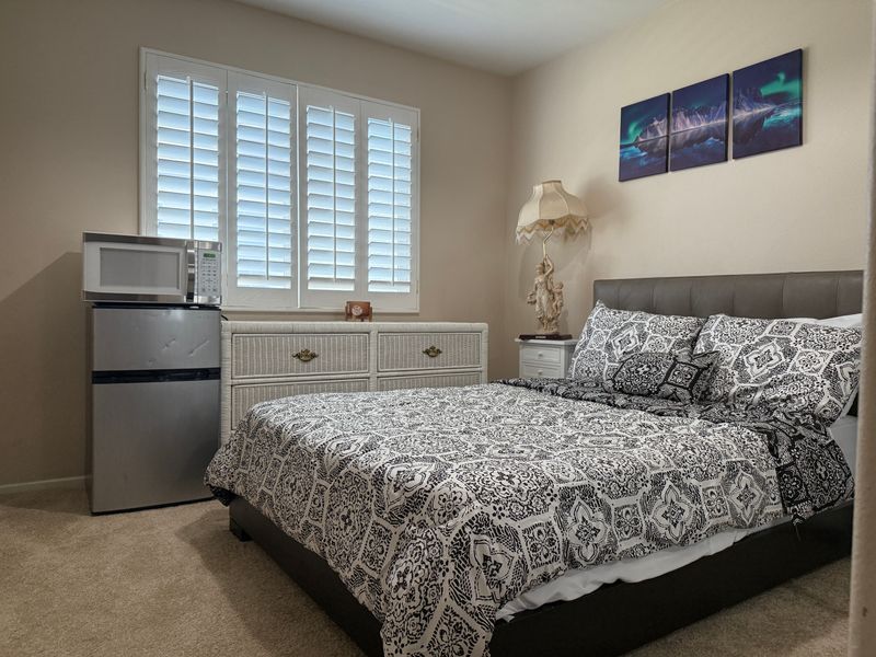 roommates in Canyon Country Private Room in 5Bed.3Bath - cirtru.com