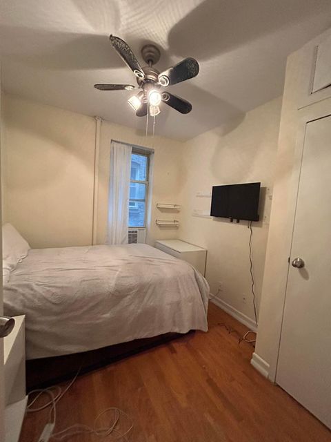 Private Room in 3Bed.1Bath