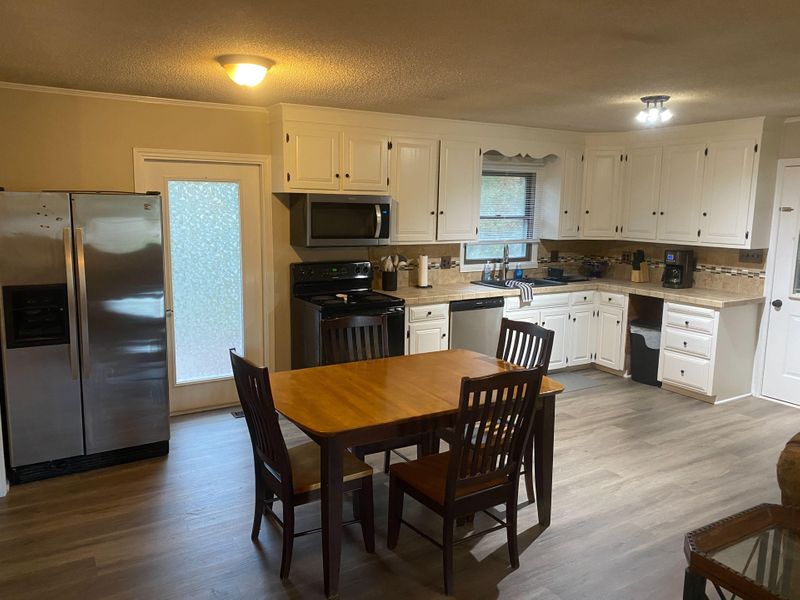 roommates in Undisclosed, Conover, NC 28613 Quiet Country Home w/ Convenient Interstate Access (id. 18656) - cirtru.com