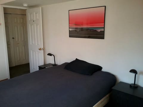 roommates in Riverside Private Room in 5Bed.1.5Bath - cirtru.com