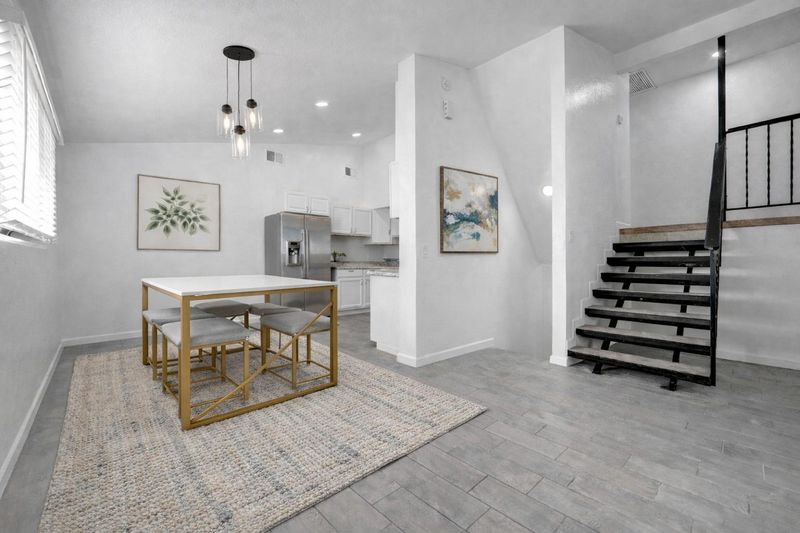 roommates in Undisclosed, Phoenix, AZ 85033 SUPERHOST Remodeled Phoenix Home Spacious With 4 Bathrooms, FREE Washer Dryer, Mini- Fridges in Each Room, Dining Nook, 2x a Month Cleaning And Near Highways and Grocery Stores, REMOTE WORK Friendly (id. 23616) - cirtru.com