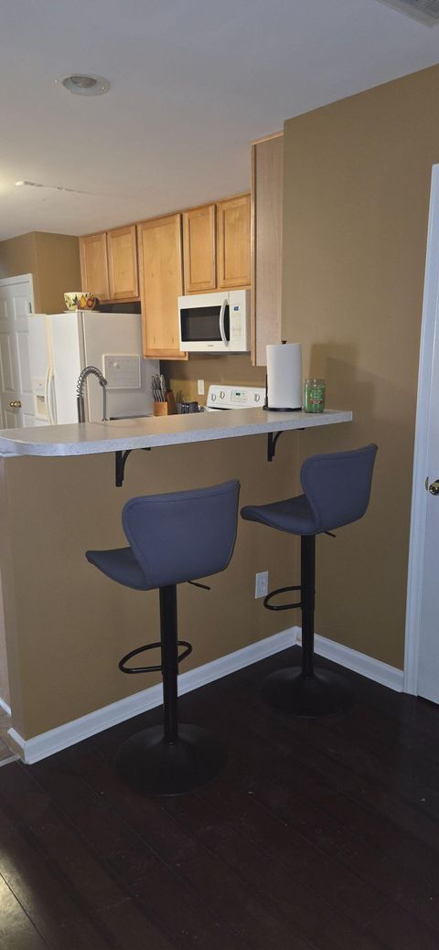 roommates in Undisclosed, Raleigh, NC 27614 Luxury Living In North West Raleigh (id. 19741) - cirtru.com