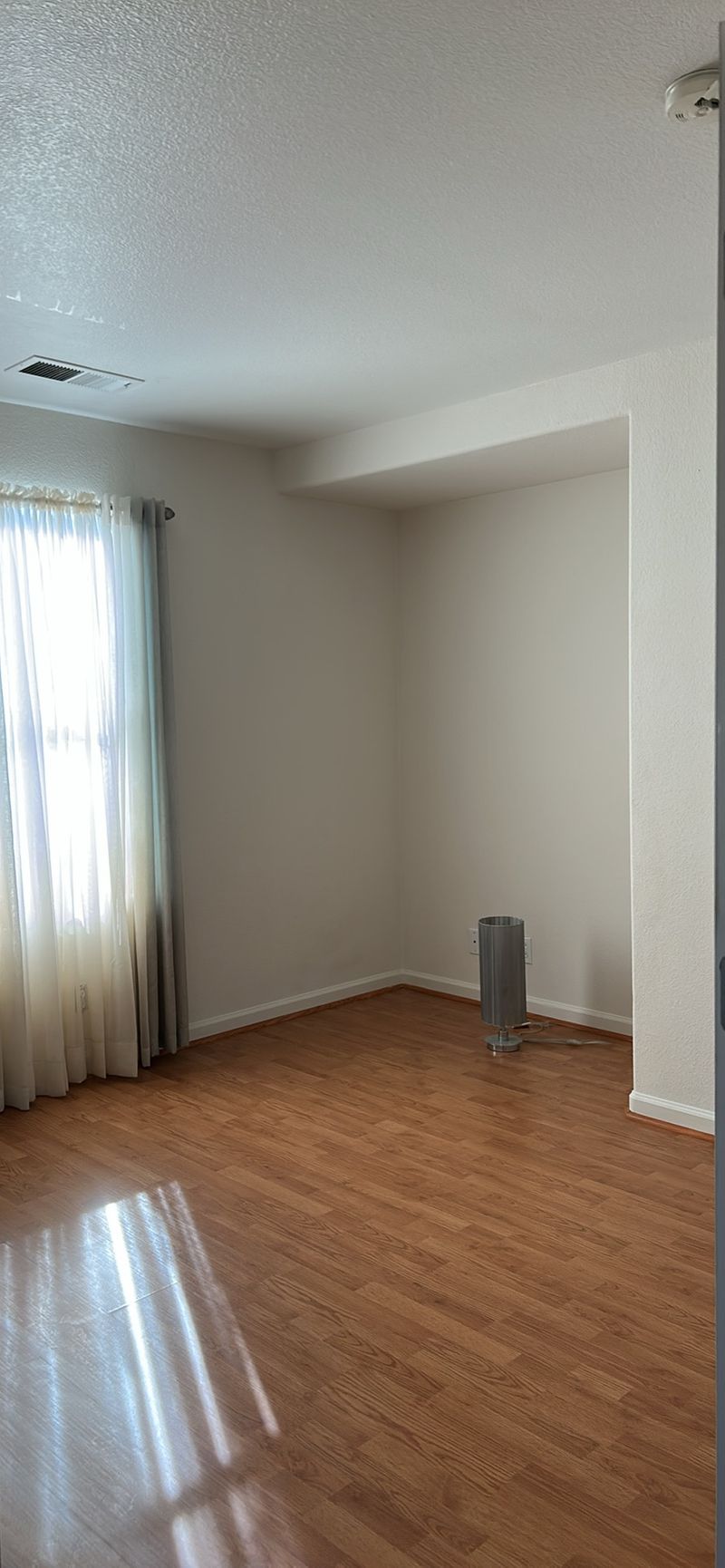 roommates in Soledad Shared Room in 3Bed.2.5Bath - cirtru.com