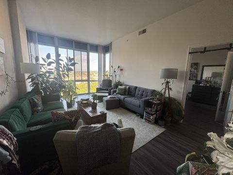 Private Room in 1Bed.1Bath