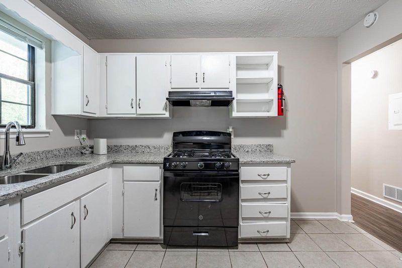 roommates in Undisclosed, Ellenwood, GA 30294 Stunning Home in Ellenwood!  Your Dream Awaits! (id. 9547) - cirtru.com