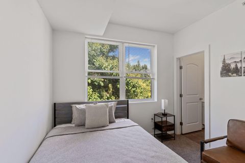 Private Bathrooms  Fully Furnished  Utilities Included  Lightning WiFi  Peaceful Neighborhood  Safe Secure (id. 16569)