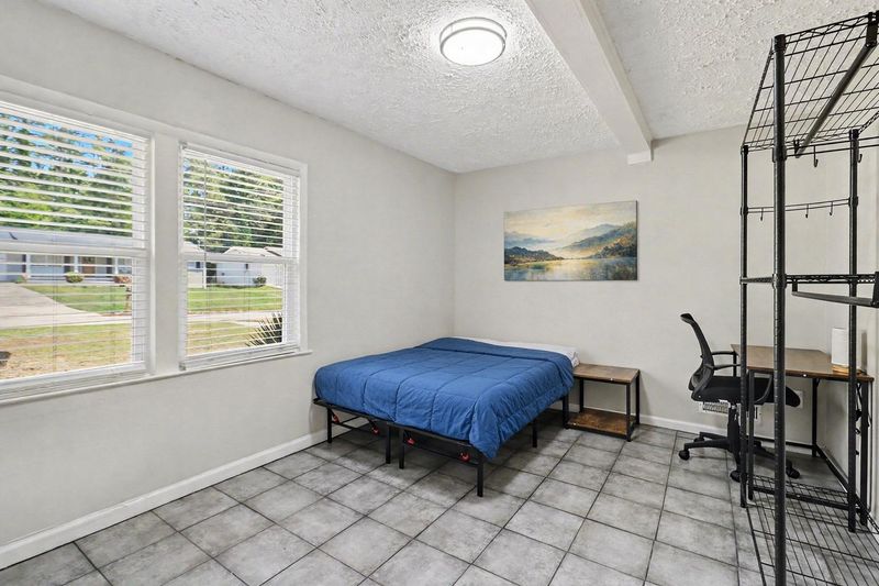 roommates in Undisclosed, Decatur, GA 30034 Modern & Comfortable Decatur Home | Fully Furnished, Secure, Free Wi-Fi Monthly Cleanings Grocery 1.4 Miles Away  Nearby Transit (id. 33063) - cirtru.com