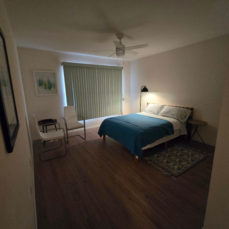 Private Room in 2Bed.2Bath