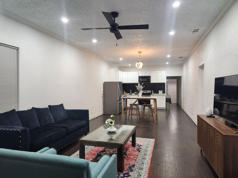 roommates in Undisclosed, San Antonio, TX 78210 Book, Get $50 Gift Card. Safe/Clean/Quiet Furnished Home Near Downtown. Cable TV, Bedside Fridge, Wi-Fi & Utilities all in your room! (id. 33689) - cirtru.com