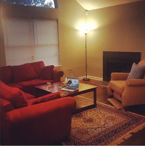 roommates in 10, Laurel A Huge Room w bath Available - cirtru.com