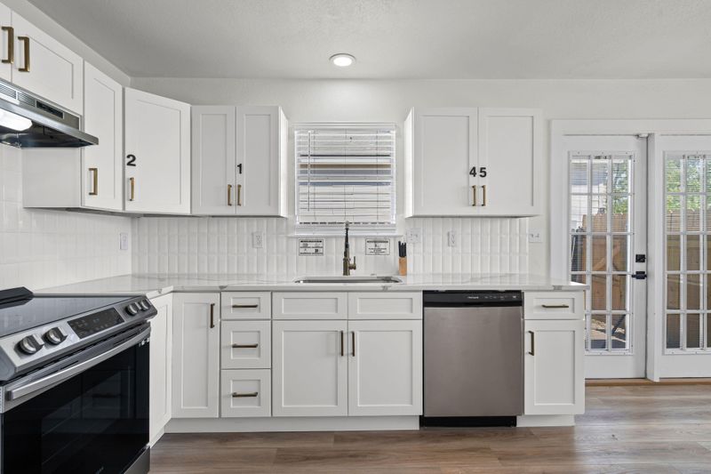 roommates in Undisclosed, San Marcos, TX 78666 Hills of Hays Home - San Marcos - UPGRADED!!! (id. 28644) - cirtru.com