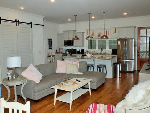 roommates in Oxford Private Room in 4Bed.4Bath - cirtru.com