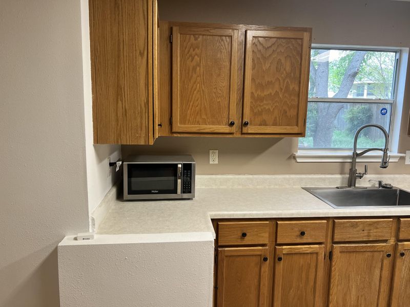 roommates in Undisclosed, San Antonio, TX 78244 Spacious High-Quality San Antonio Home  | Dedicated Dining Area  • Comfortable Living Spaces • Modern Finishes • Quiet Neighborhood • Close to Highways, Shopping & Dining (id. 6382) - cirtru.com