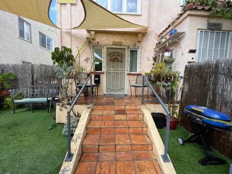 Entire Place 2Bed.1Bath
