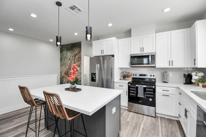 Renovated & Stylish | Move-In Ready Rooms (id. 45274)