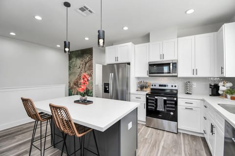roommates in Undisclosed, Houston, TX 77021 Renovated & Stylish | Move-In Ready Rooms (id. 45274) - cirtru.com