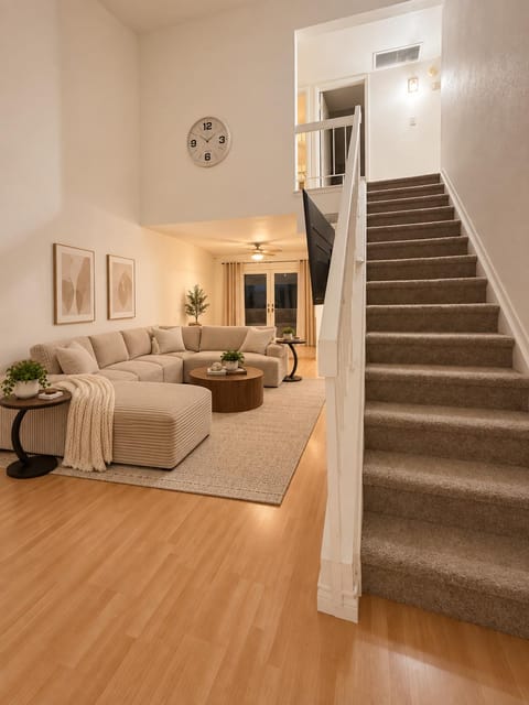 Luxury Co-Living near Scottsdale, Tempe, ASU, Airport & Downtown | 7 Parking spots | 8 min bus stop (id. 40686)