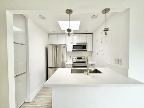 roommates in Santa Ana Entire Place 1Bed.1Bath - cirtru.com