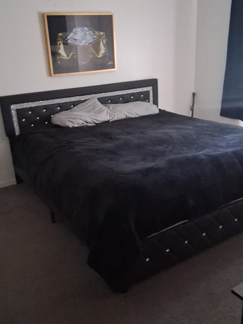 Private Room in 2Bed.1Bath