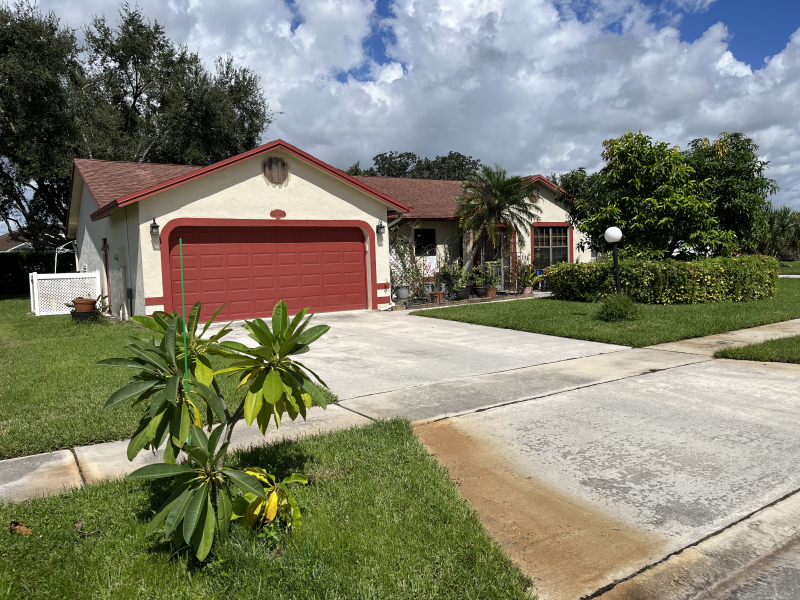 roommates in Lake Worth Private Room in 3Bed.2Bath - cirtru.com