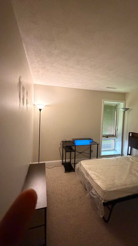 Shared Room in 2Bed.1.5Bath