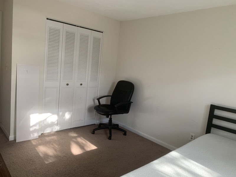 Private Room in 2Bed2Bath apartment