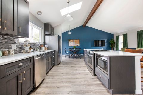 Arvada House with Living room. High-quality & modern (id. 12272)